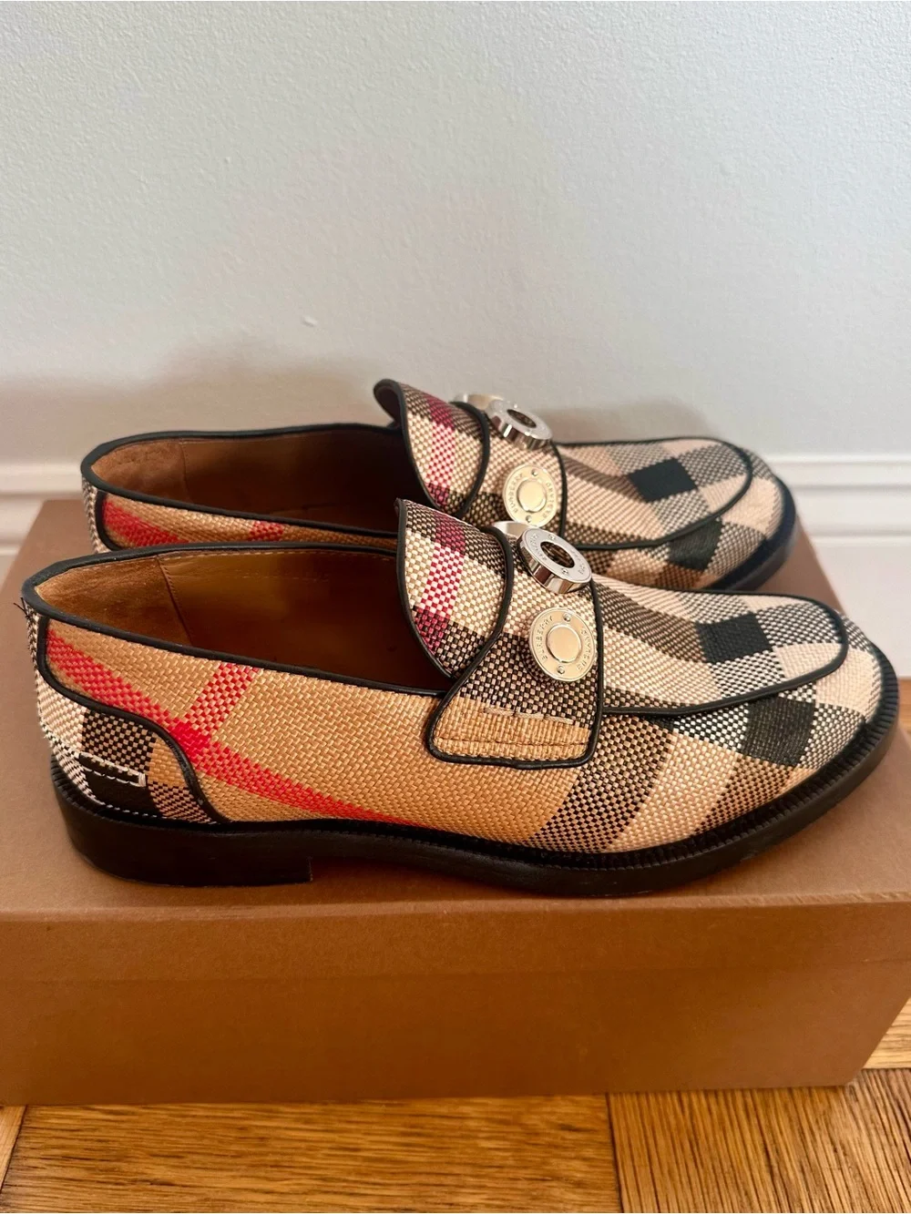 Burberry Broadbrook Signature Burberry check loafers size eu 40